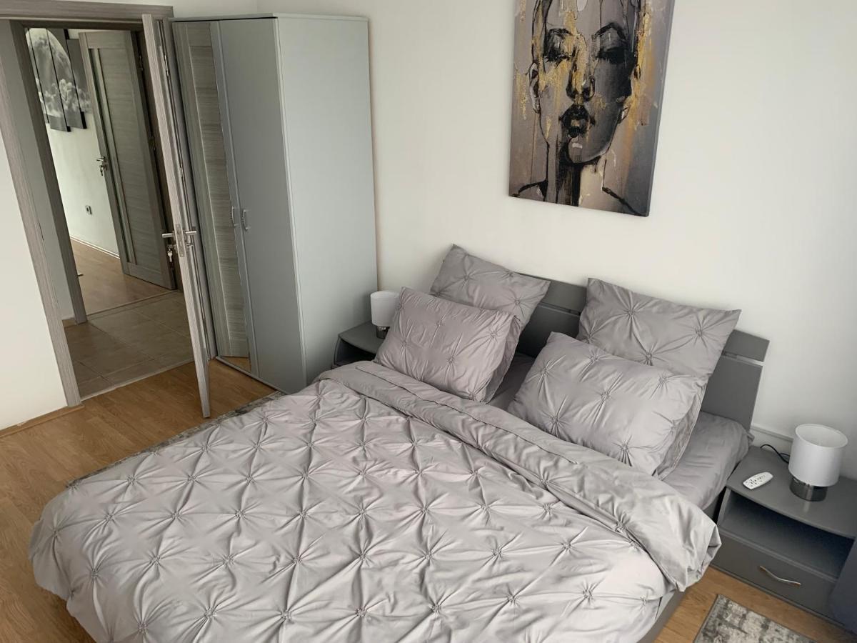 Victoriei Boulevard Private Apartment Braszów Zewnętrze zdjęcie